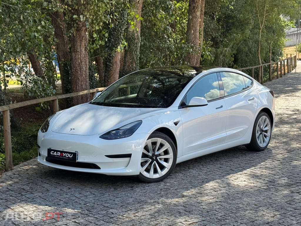 Tesla Model 3 Standard Range Plus RWD