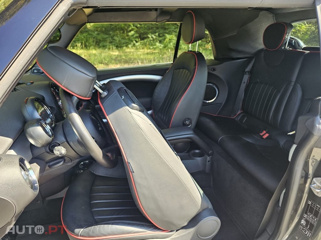 MINI Cabrio John Cooper Works