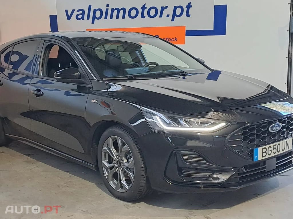 Ford Focus 1.0 EcoBoost MHEV ST-Line