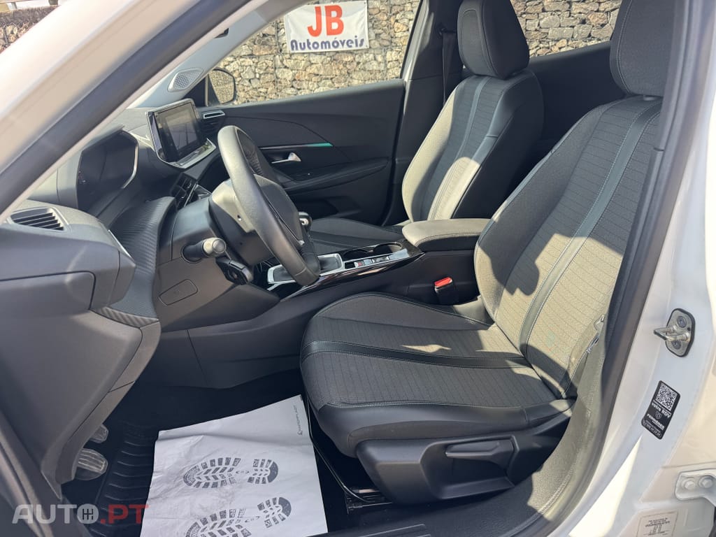 Peugeot 2008 1.2 PureTech Allure