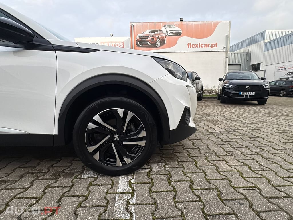 Peugeot 2008 1.2 PureTech Allure