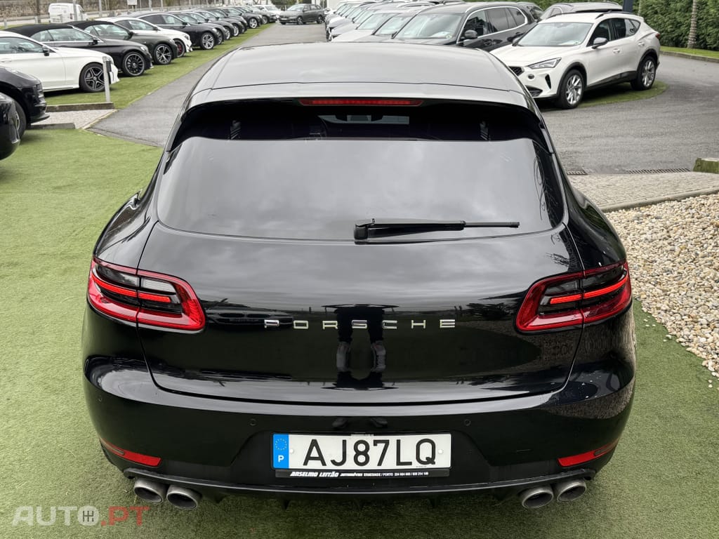 Porsche Macan S