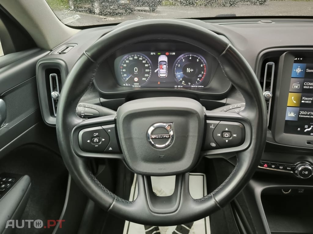 Volvo XC40 1.5 T2 Momentum Core