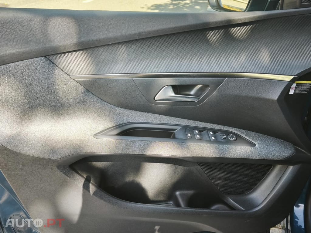 Peugeot 3008 1.6 Hybrid Allure Pack e-EAT8