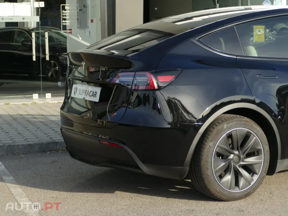 Tesla Model Y Standard
