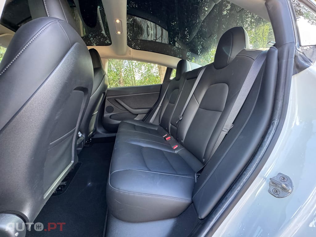 Tesla Model 3 Standard Range Plus RWD