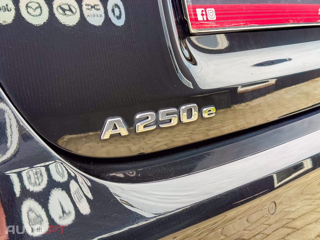 Mercedes-Benz A 250 e AMG Line