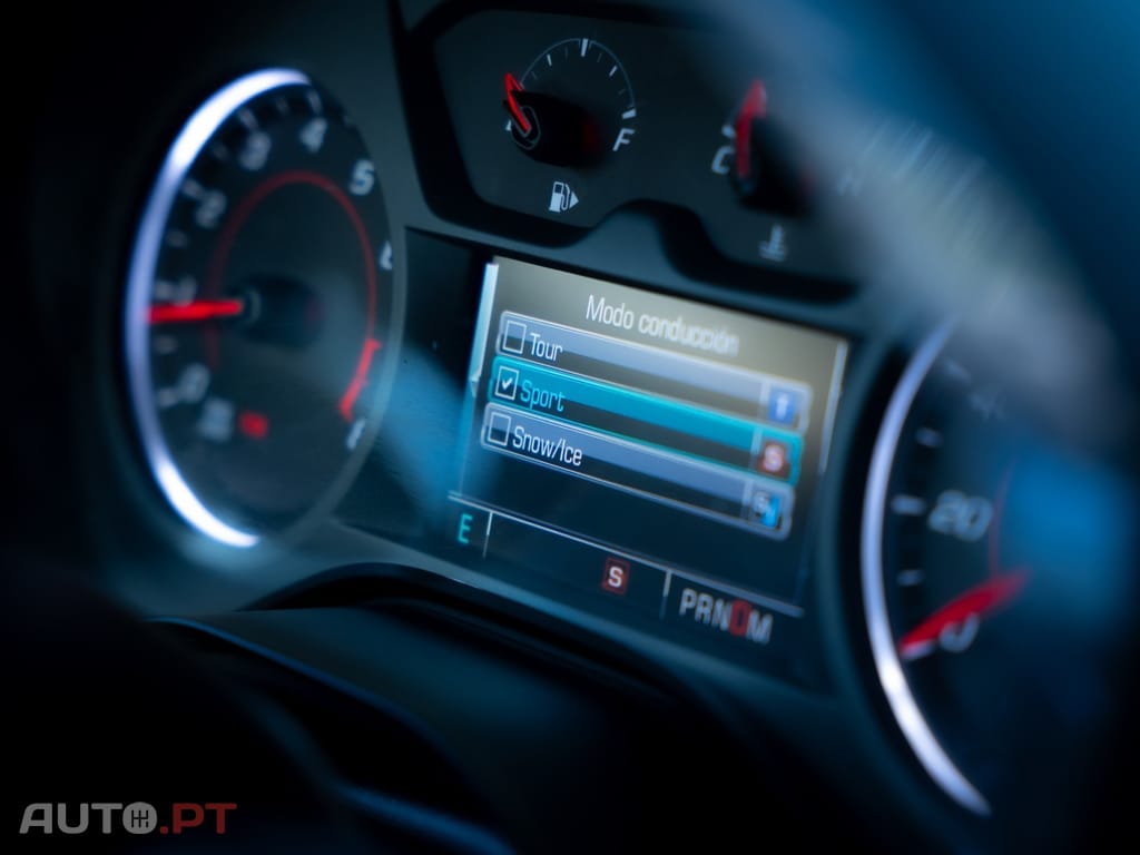 Chevrolet Camaro 2.0 Aut.