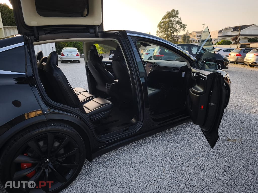 Tesla Model X 100D