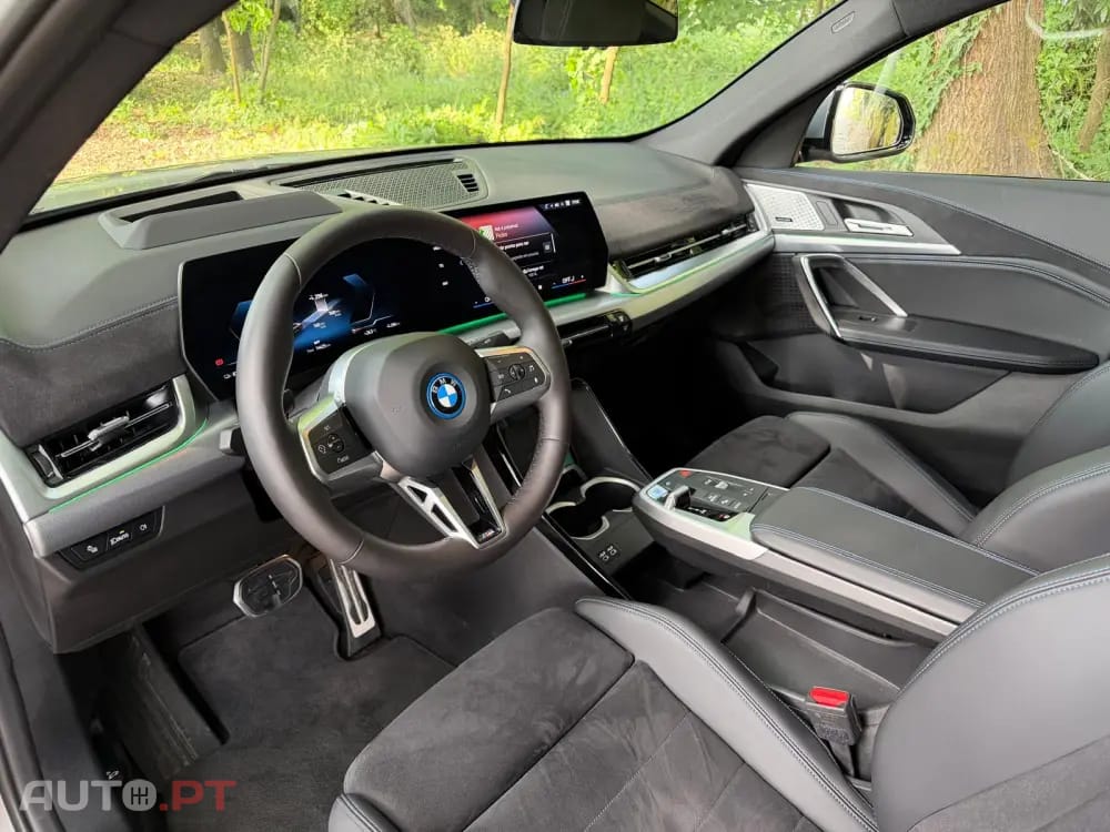 BMW iX2 xDrive30 Pack Desportivo M Pro