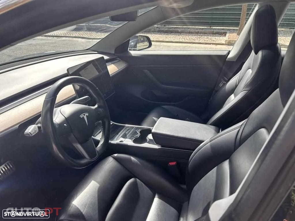 Tesla Model 3 Standard Range Plus RWD
