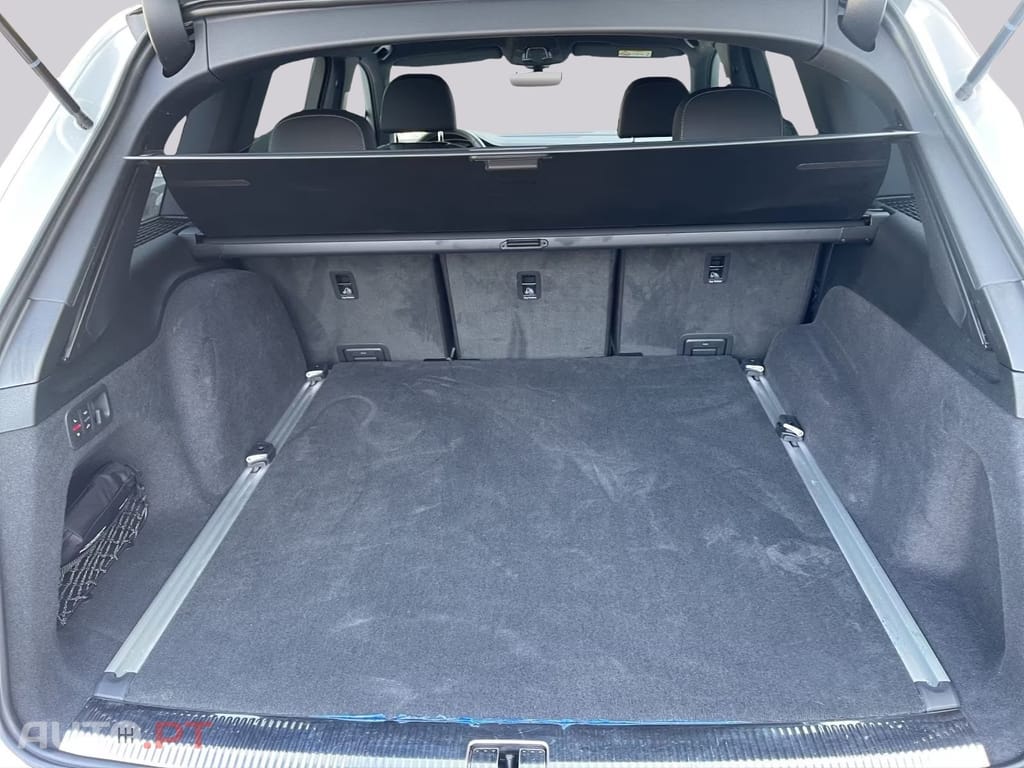 Audi Q7 55 TFSIe quattro S-LINE 