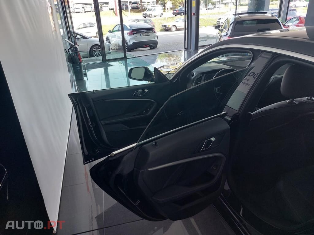 BMW 216 d Pack Desportivo M