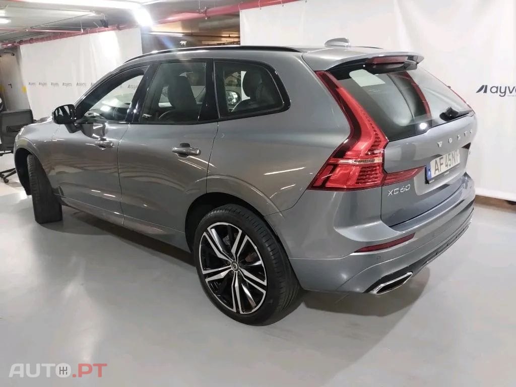 Volvo XC60 2.0 B4 R-Design