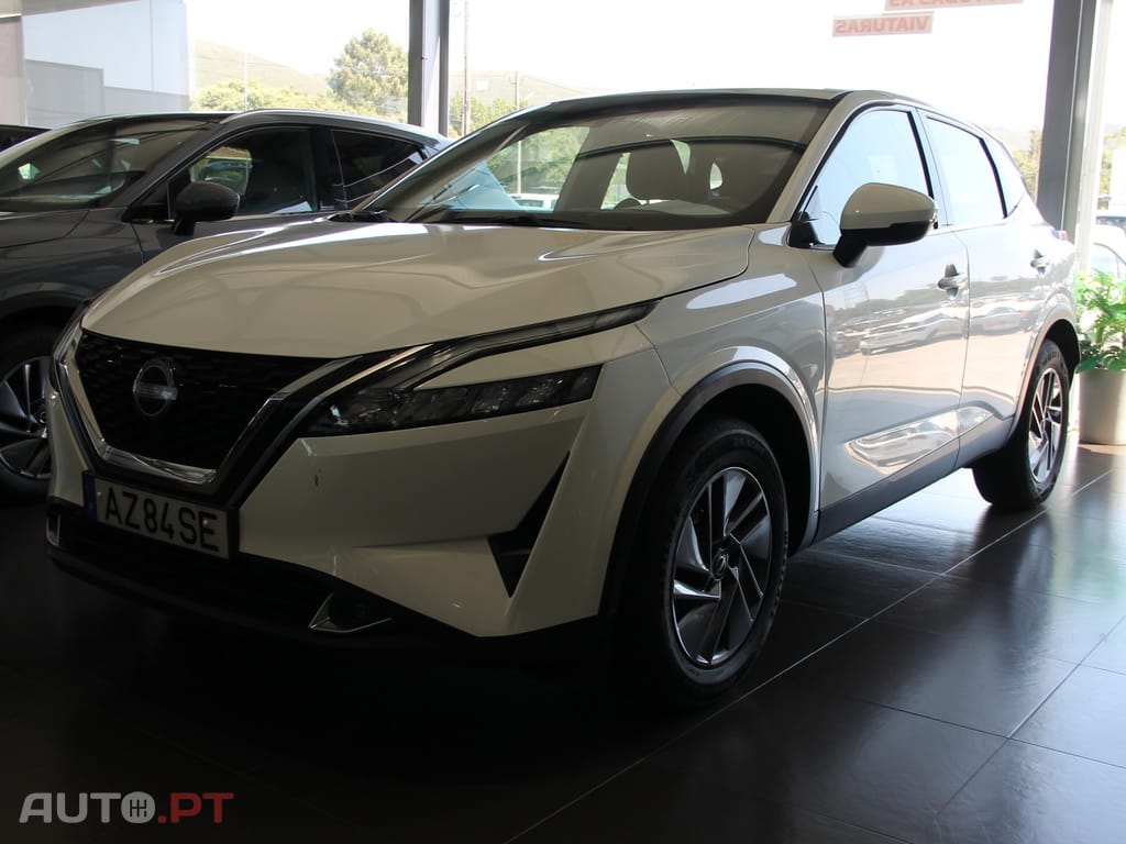 Nissan Qashqai 1.3 DIG-T Acenta — fotografia 3