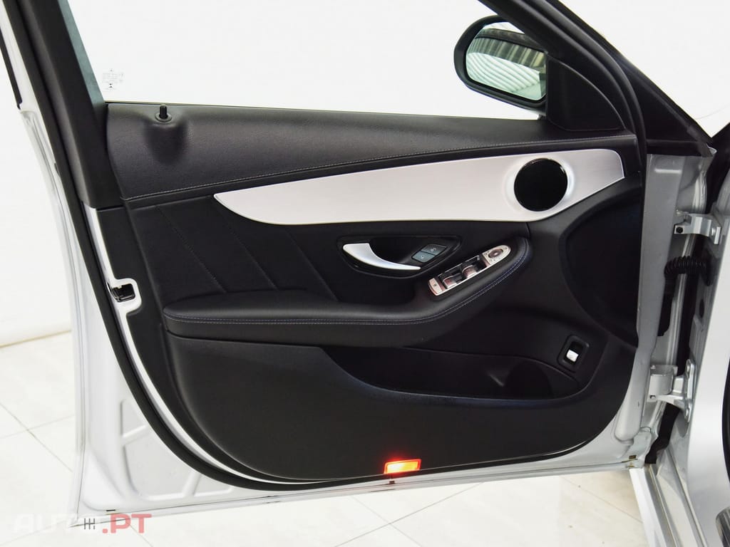 Mercedes-Benz C 300 de AMG Line