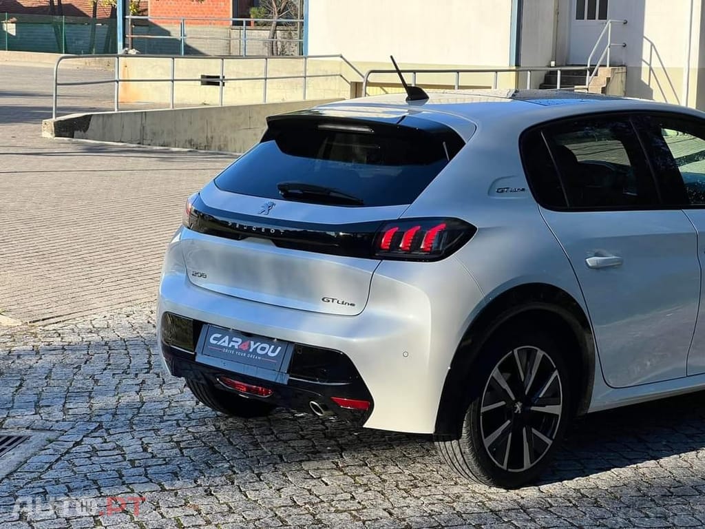 Peugeot 208 1.2 PureTech GT Line