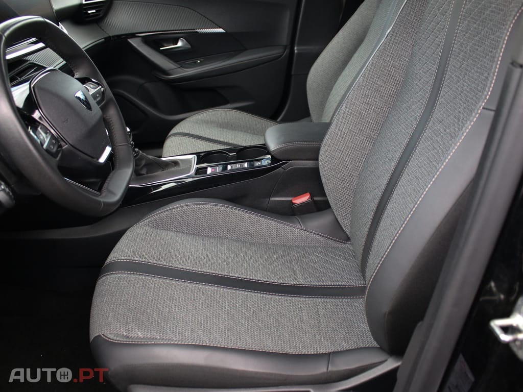 Peugeot 2008 1.2 Allure