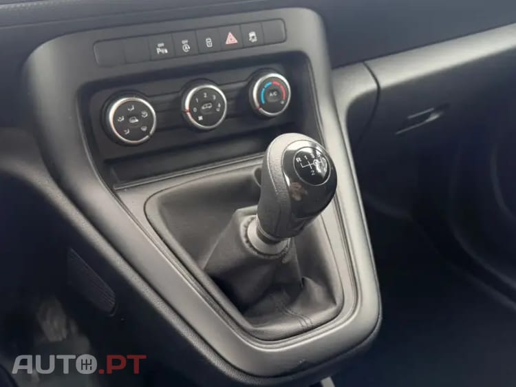 Mercedes-Benz Citan Outro