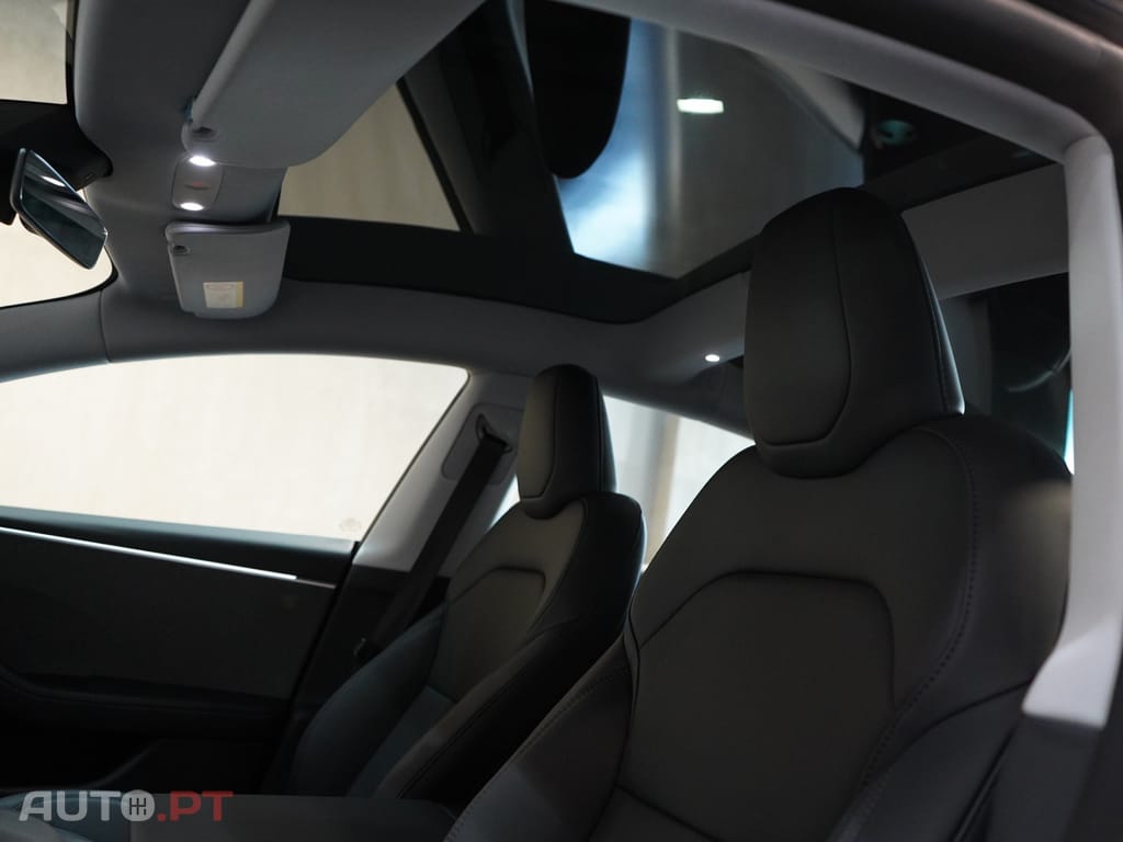 Tesla Model 3 Tração Traseira