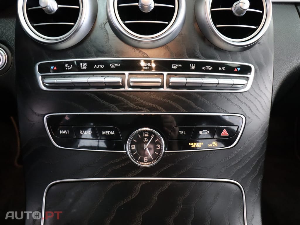 Mercedes-Benz C 300 e T 9G-TRONIC AMG Line