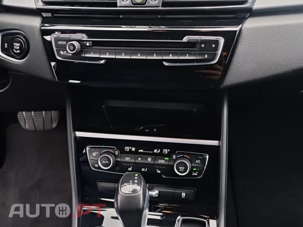 BMW 218 i Auto