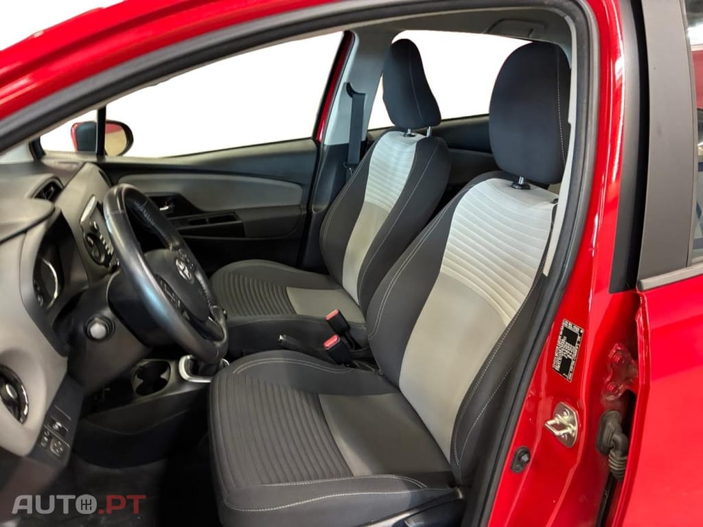 Toyota Yaris 1.0 VVT-i Ultimate