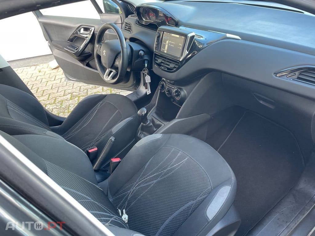 Peugeot 208 1.2 VTi Active