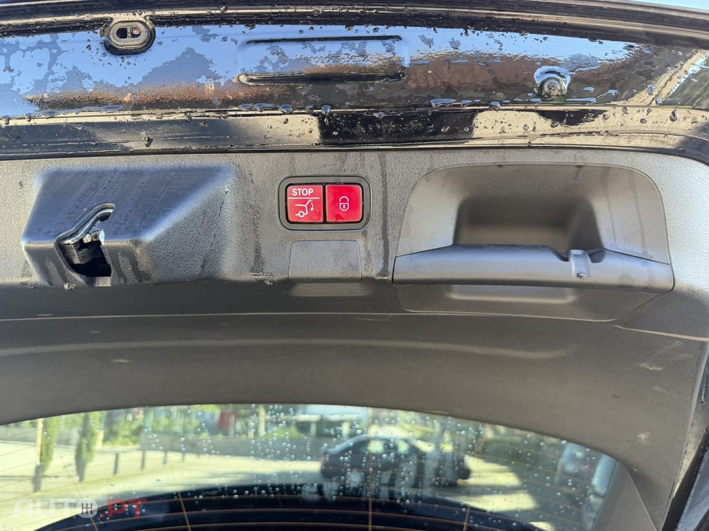 Mercedes-Benz CLA 250 e Shooting Brake 8G-DCT AMG Line