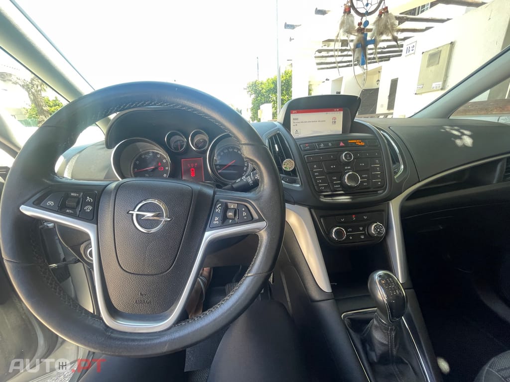 Opel Zafira Carrinha sete lugares