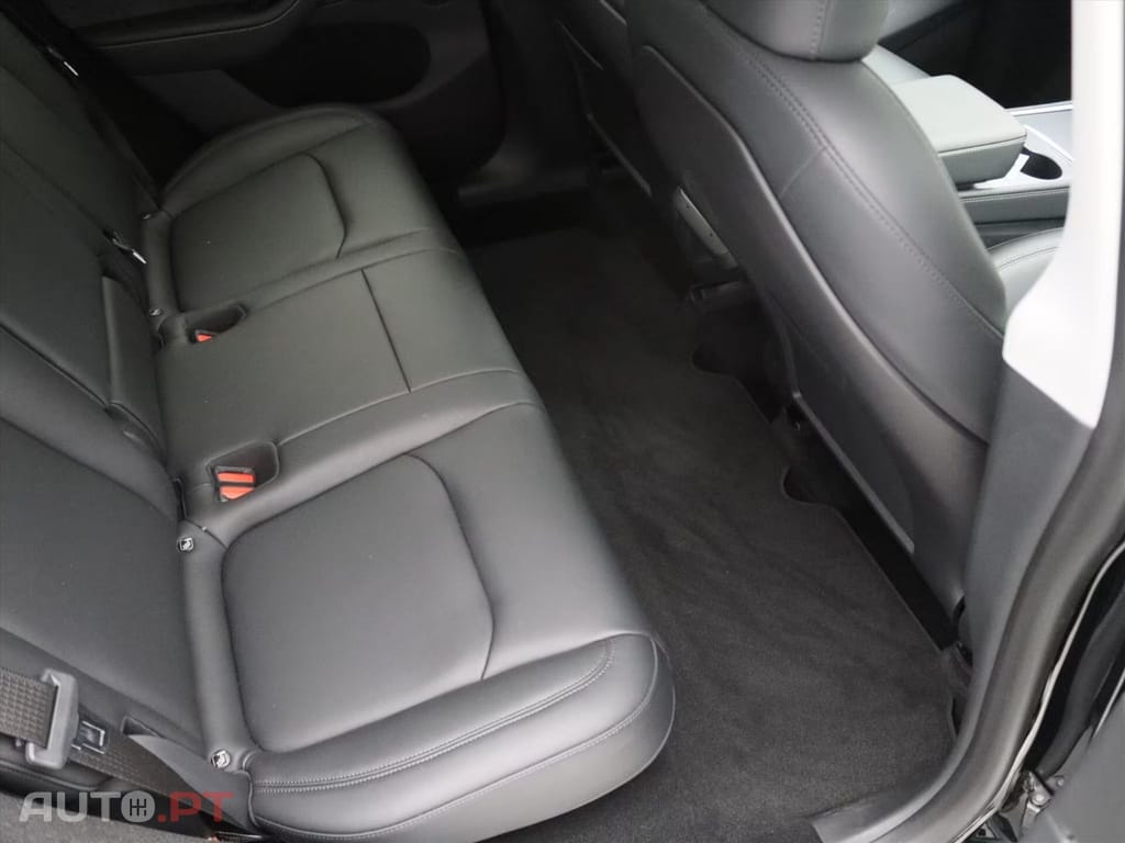 Tesla Model Y I.V.A DEDUTIVEL Performance AWD  