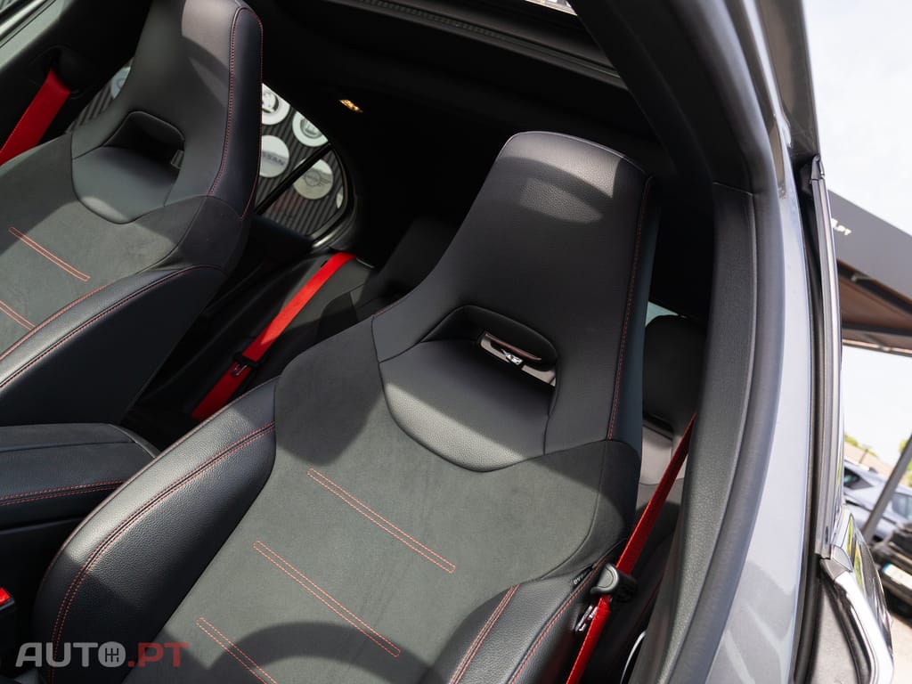 Mercedes-Benz A 35 AMG 4Matic Speedshift DCT 7G
