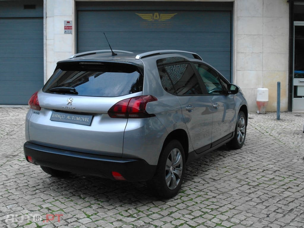 Peugeot 2008 1.2 PureTech Style