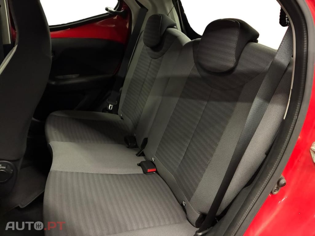 Toyota Aygo 1.0 VVT-i x-Play