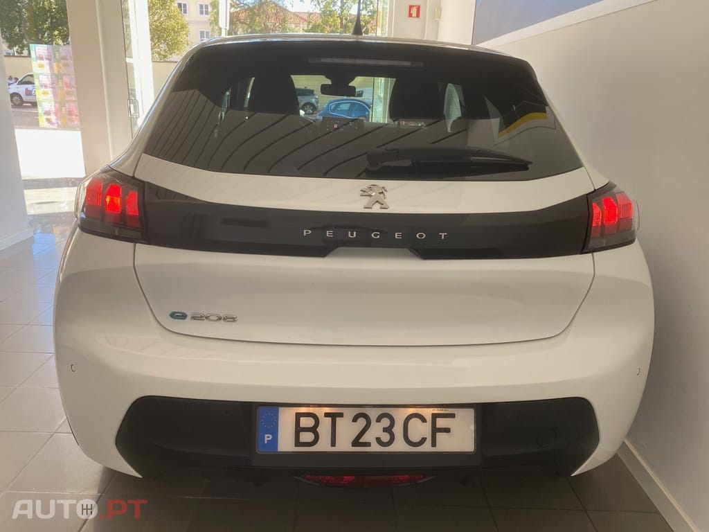 Peugeot E-208 50 kWh Active Pack