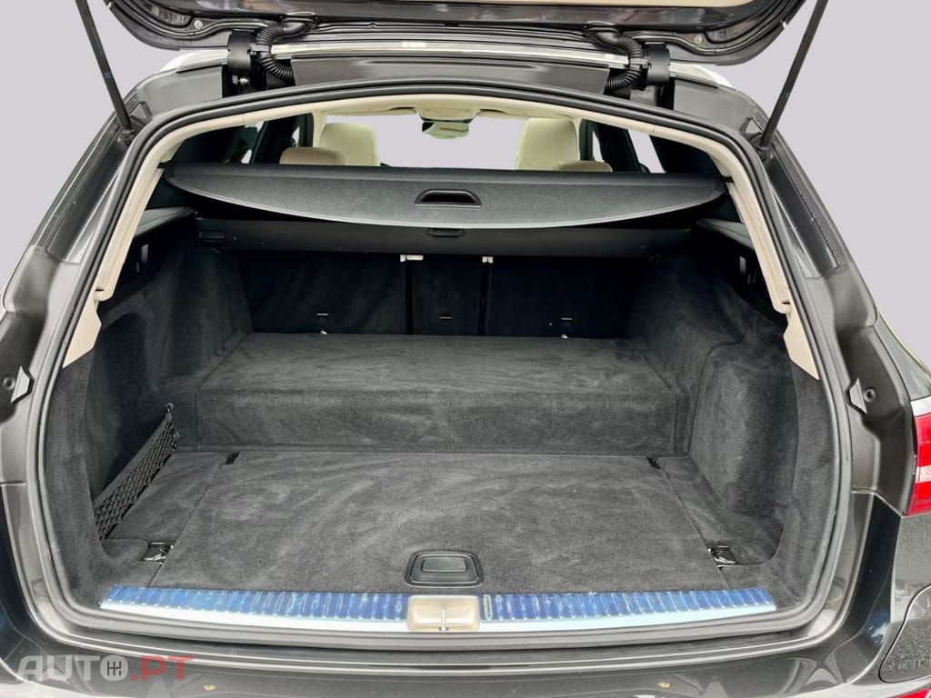 Mercedes-Benz E 300 I.V.A DEDUTIVEL e T AMG