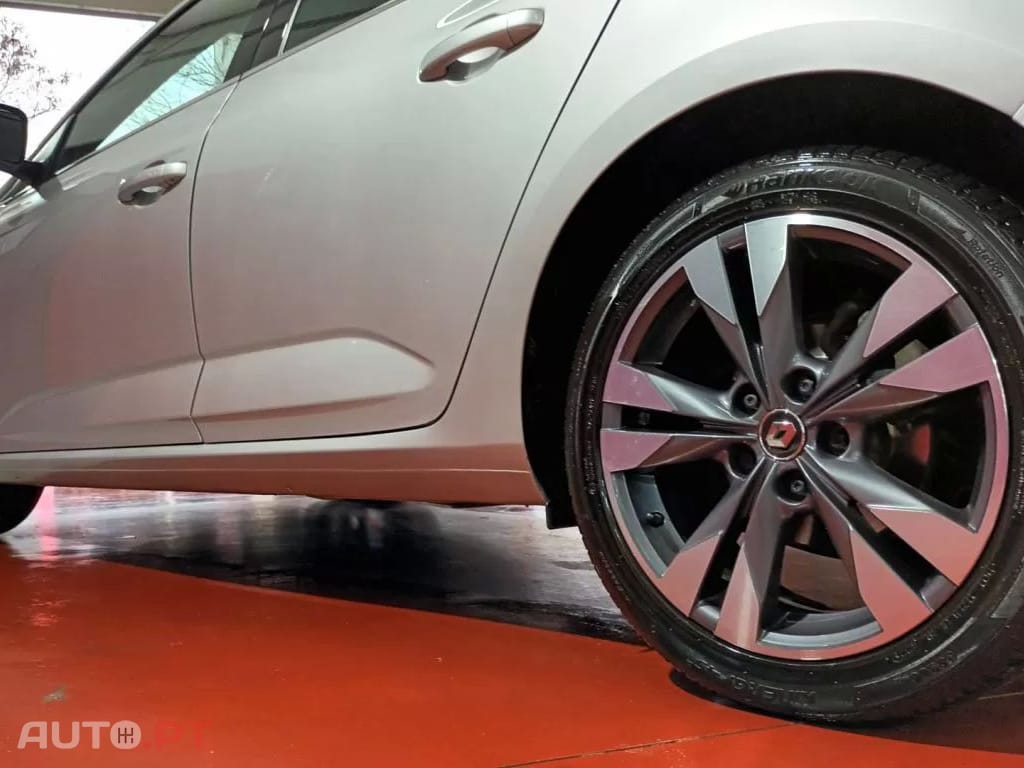 Renault Mégane Sport Tourer 1.5 Blue dCi Intens EDC