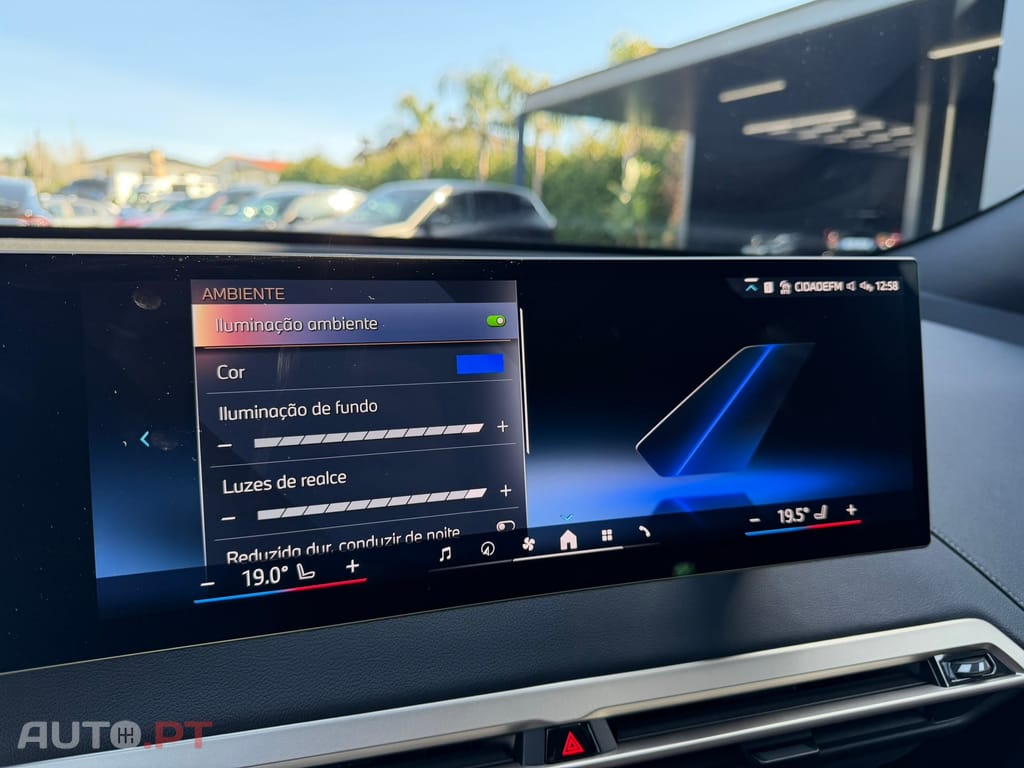 BMW iX xDrive 40 Pack Desportivo