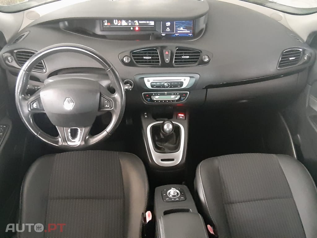 Renault Grand Scénic Dynamique 1.5 DCI 110 CV