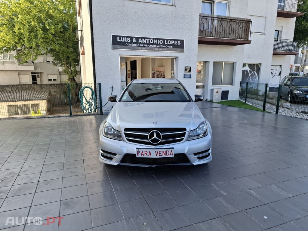 Mercedes-Benz C 220 AMG