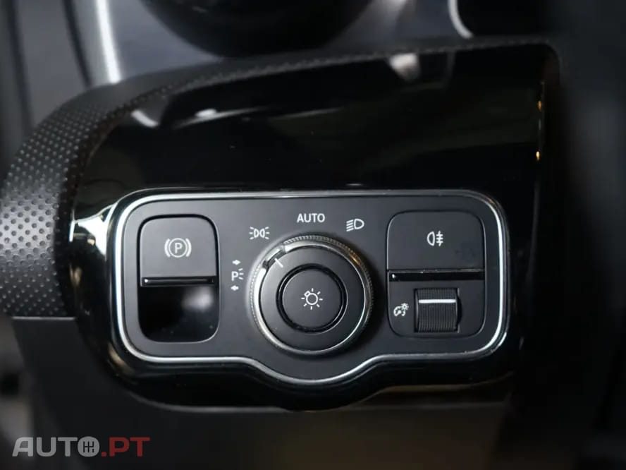 Mercedes-Benz CLA 180 d Shooting Brake AMG Line