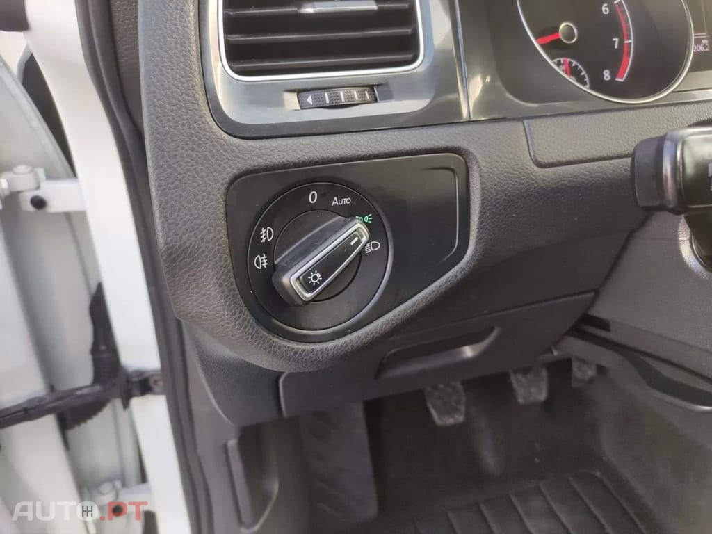 Volkswagen Golf 1.0 TSI