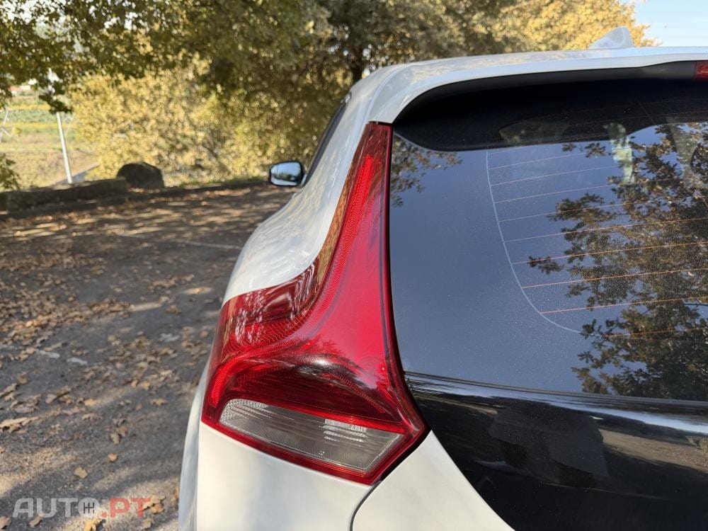 Volvo V40 1.6 D2 Eco R-Design