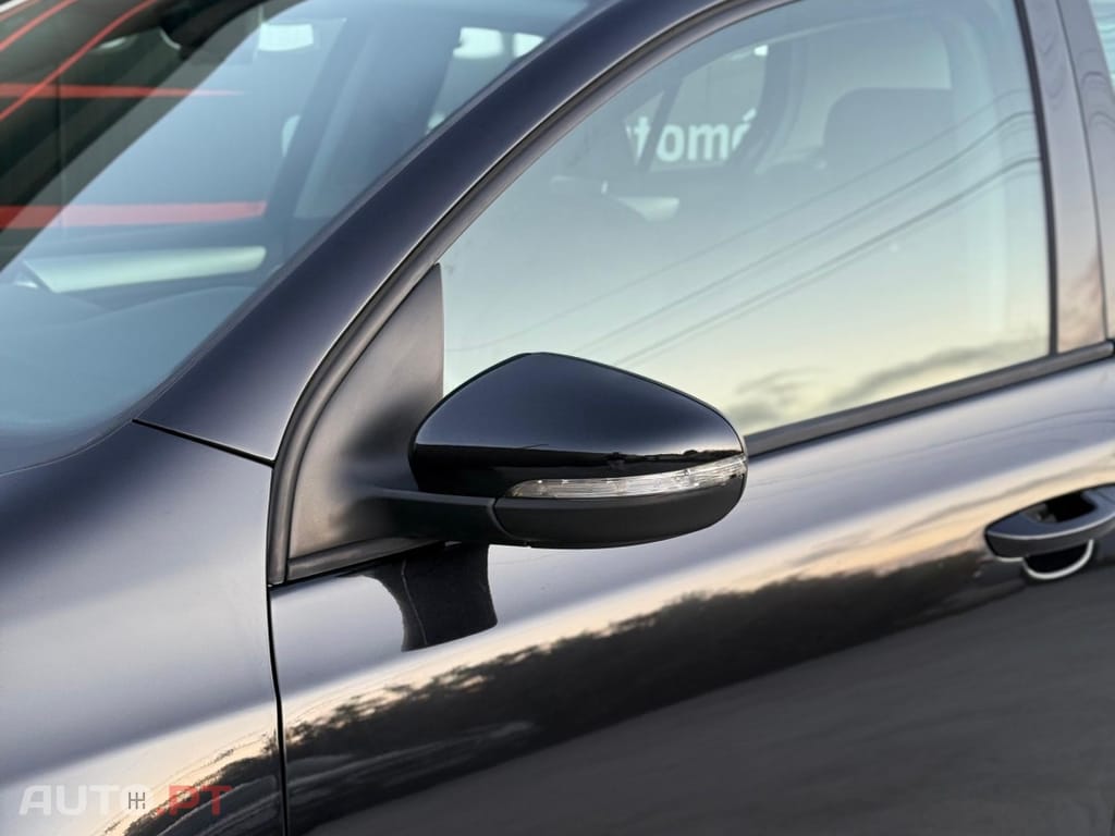 Volkswagen Golf 1.6 TDi Confortline