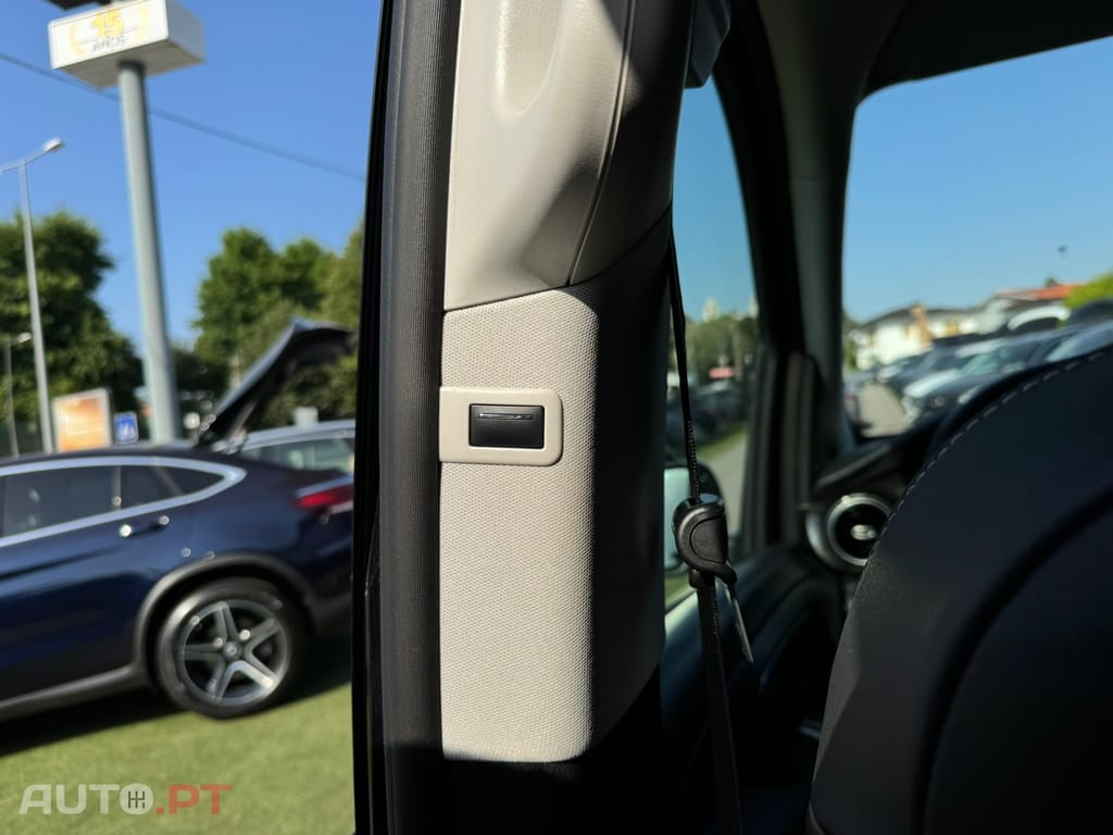 Mercedes-Benz V 300 d Longo Avantgarde
