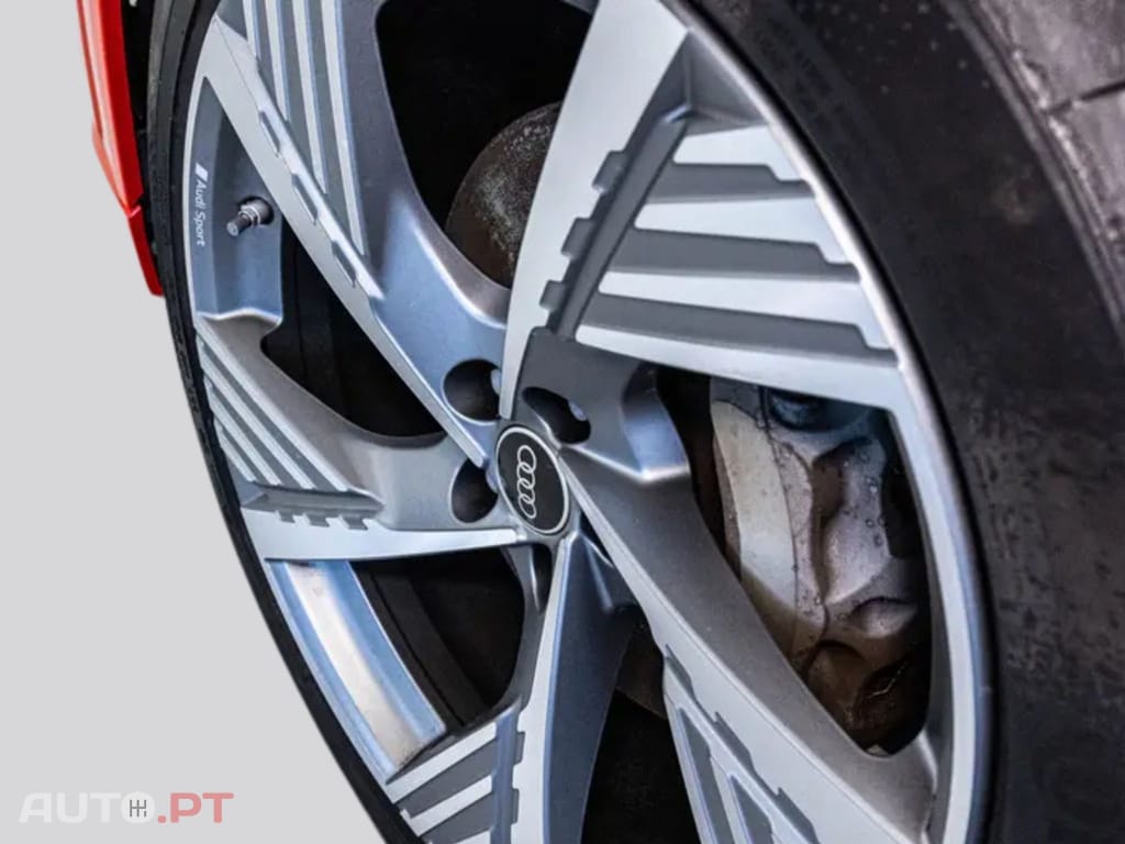 Audi E-Tron I.V.A DEDUTIVEL 55 S LINE