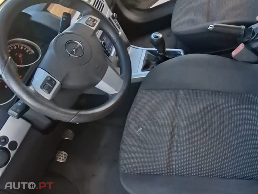 Opel Astra GTC 1.7