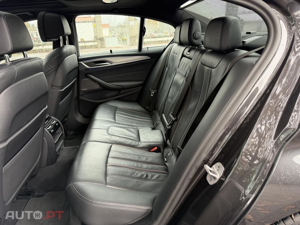 BMW 530 e Pack Desportivo M