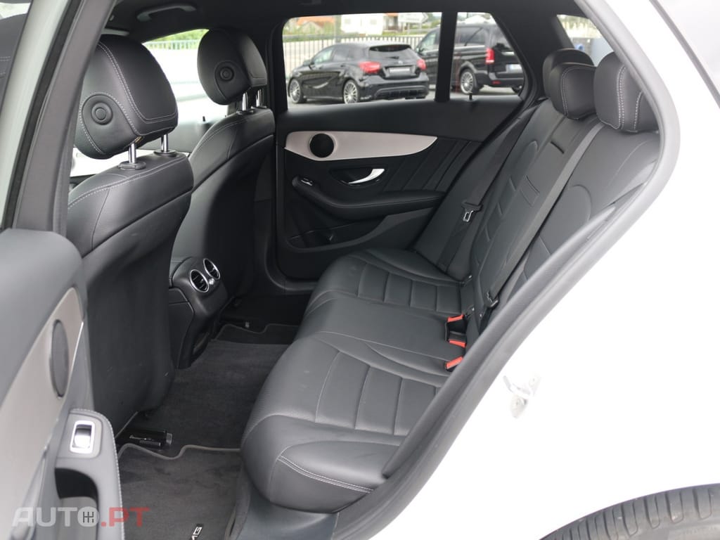 Mercedes-Benz C 300 de AMG Line