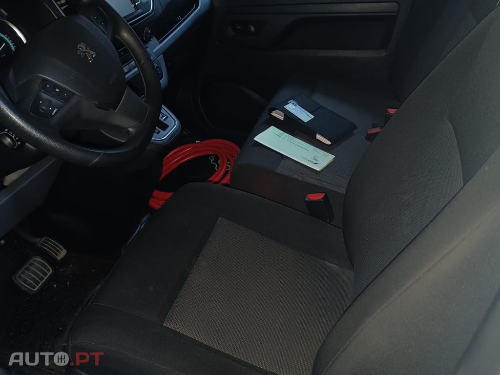 Peugeot E-Expert 75 kw
